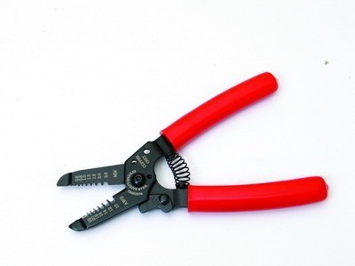 kleště odizolovávací 0.6-2.6mm Firma Killich s.r.o. nabízí nářadí. Do sortimentu nářadí patří kleště. Jsou to kleště kombi